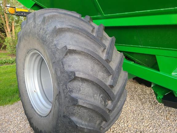 2022 Brent V1000 Grain Cart