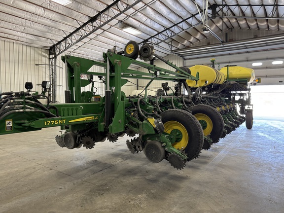 2015 John Deere 1775NT Planter