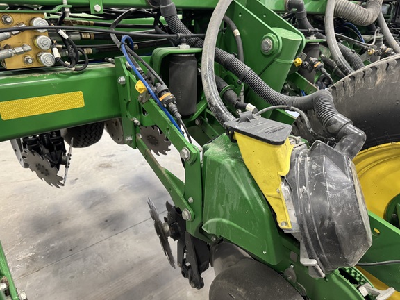 2015 John Deere 1775NT Planter