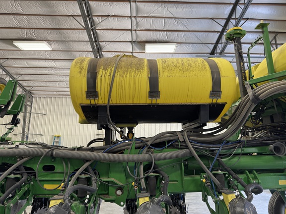 2015 John Deere 1775NT Planter
