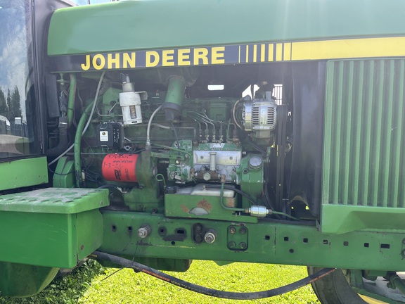 1990 John Deere 4555 Tractor