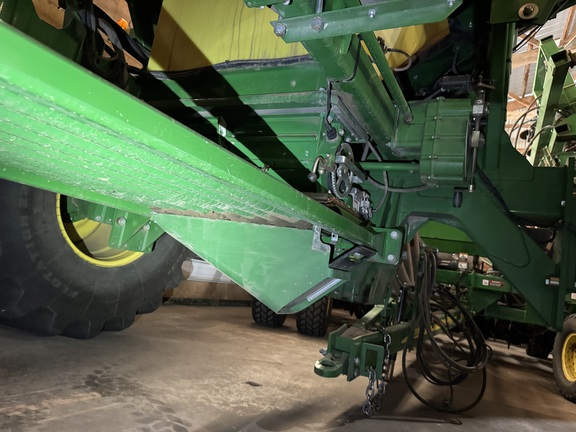 2012 John Deere 1890 Air Seeder