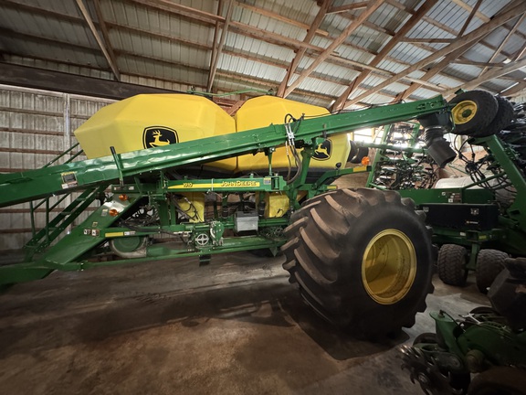 2012 John Deere 1890 Air Seeder