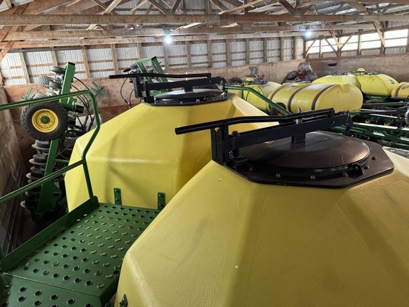 2012 John Deere 1890 Air Seeder