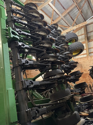2012 John Deere 1890 Air Seeder