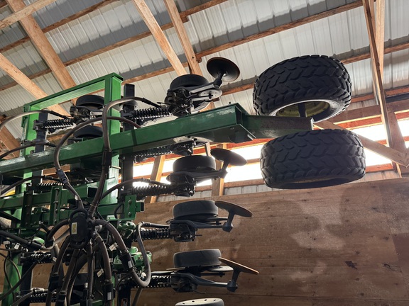 2012 John Deere 1890 Air Seeder