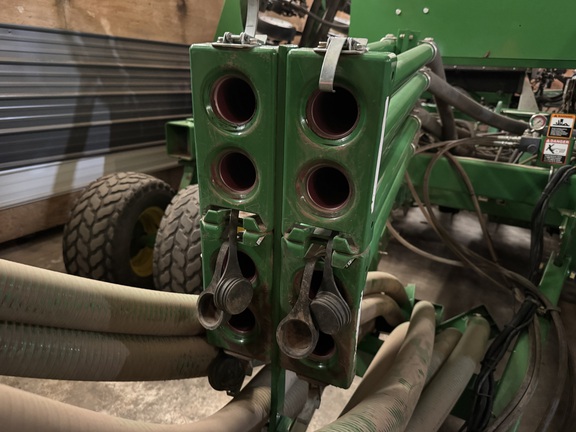 2012 John Deere 1890 Air Seeder