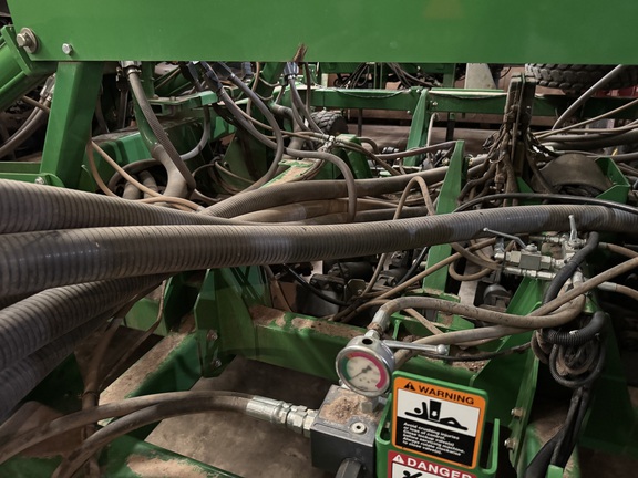2012 John Deere 1890 Air Seeder