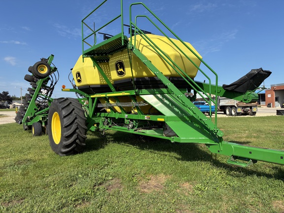 2012 John Deere 1890 Air Seeder