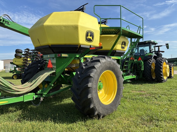 2012 John Deere 1890 Air Seeder