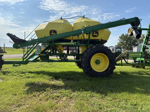 2012 John Deere 1890 Air Seeder