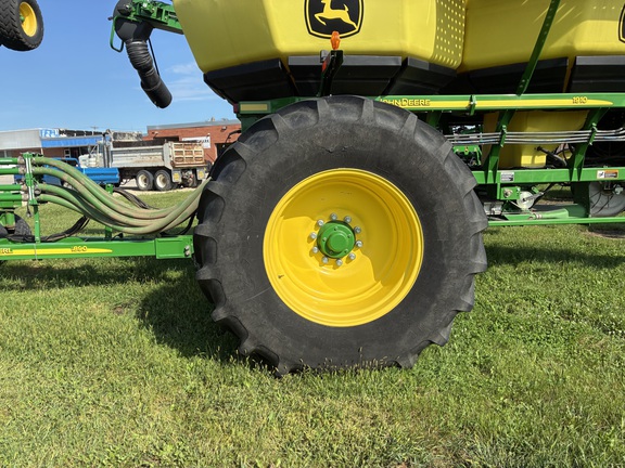 2012 John Deere 1890 Air Seeder