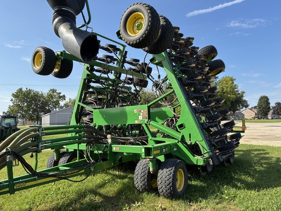 2012 John Deere 1890 Air Seeder