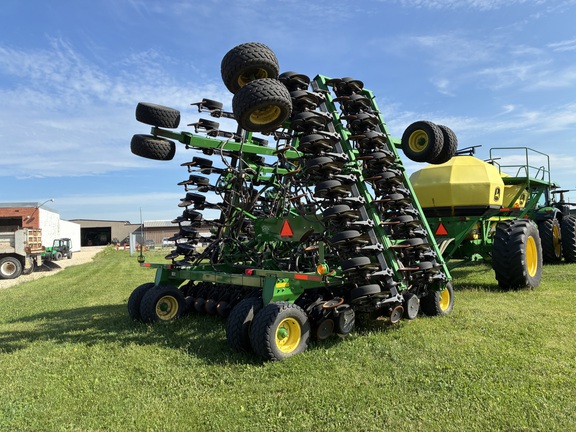2012 John Deere 1890 Air Seeder