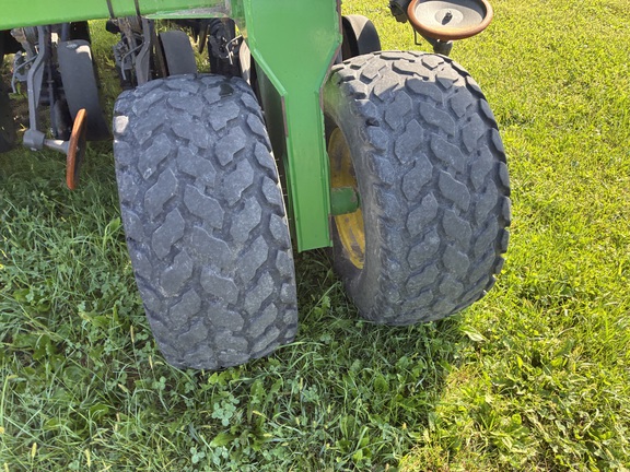 2012 John Deere 1890 Air Seeder