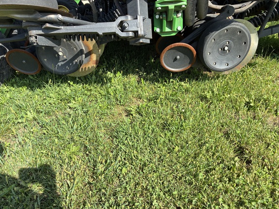 2012 John Deere 1890 Air Seeder