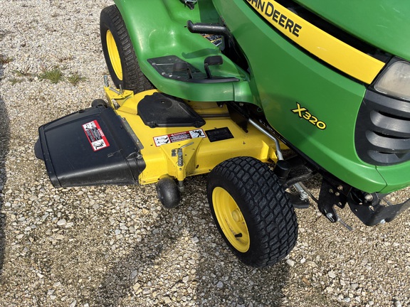 2011 John Deere X320 Garden Tractor