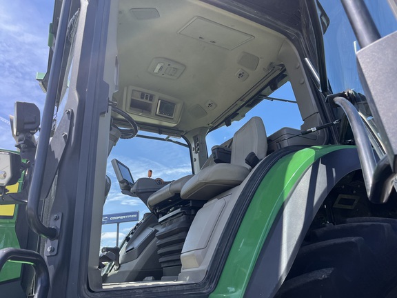2020 John Deere 8R 370 Tractor