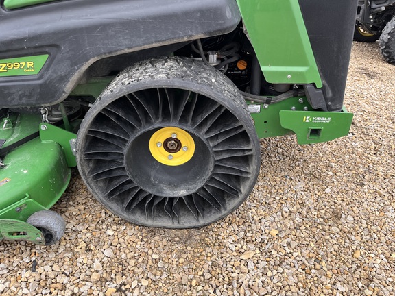 2024 John Deere Z997R Mower/Zero Turn