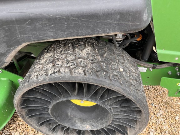 2024 John Deere Z997R Mower/Zero Turn