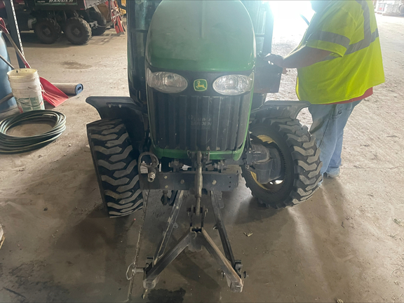 2011 John Deere 3320 Tractor Compact