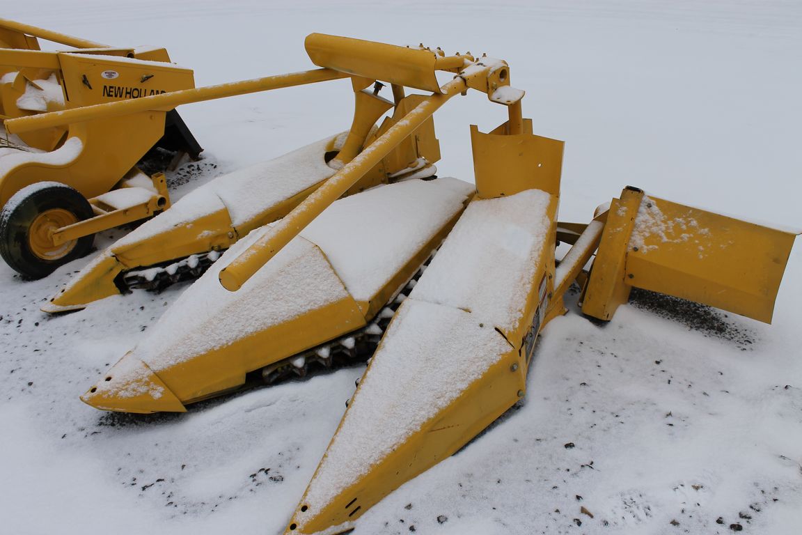 2007 New Holland 824 Header Forage