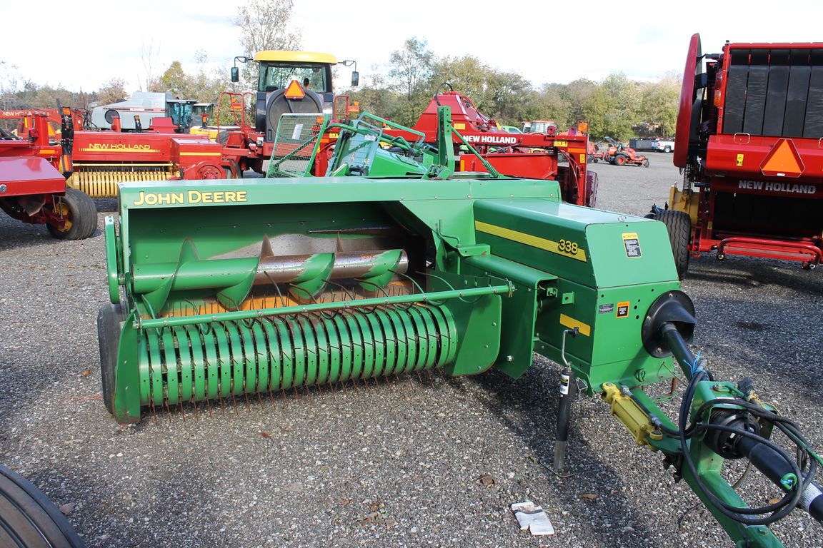 2008 John Deere 338 Baler/Square