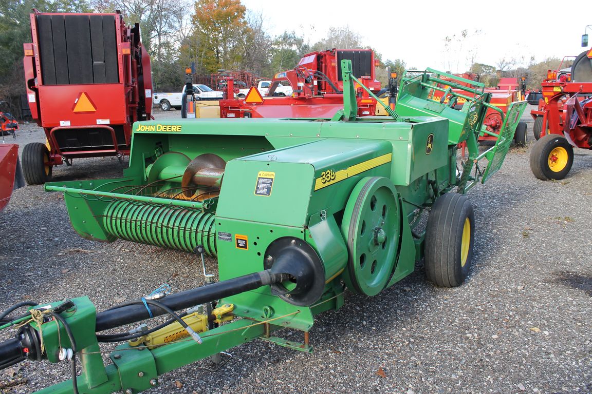 2008 John Deere 338 Baler/Square