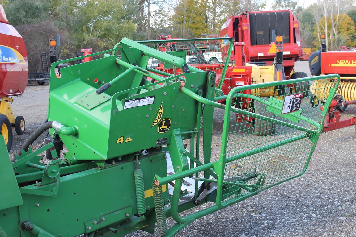 2008 John Deere 338 Baler/Square