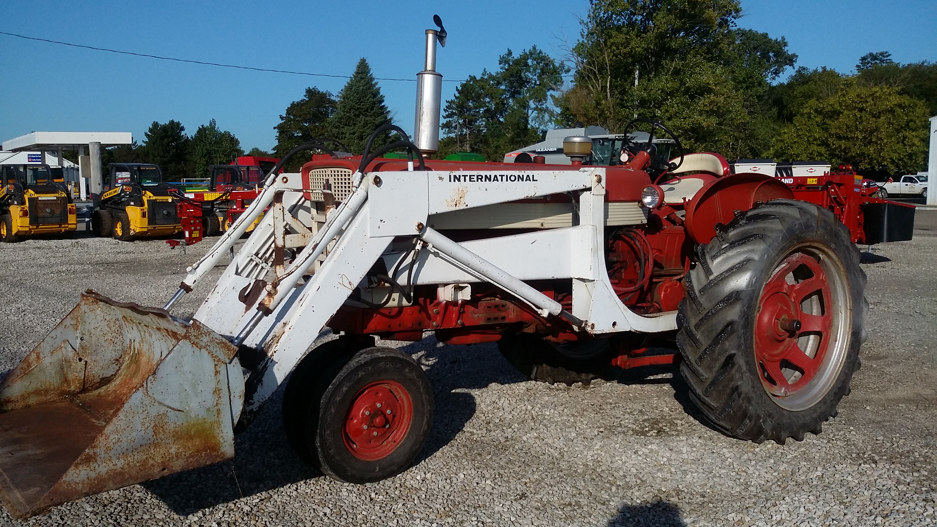 1963 International 460 Tractor