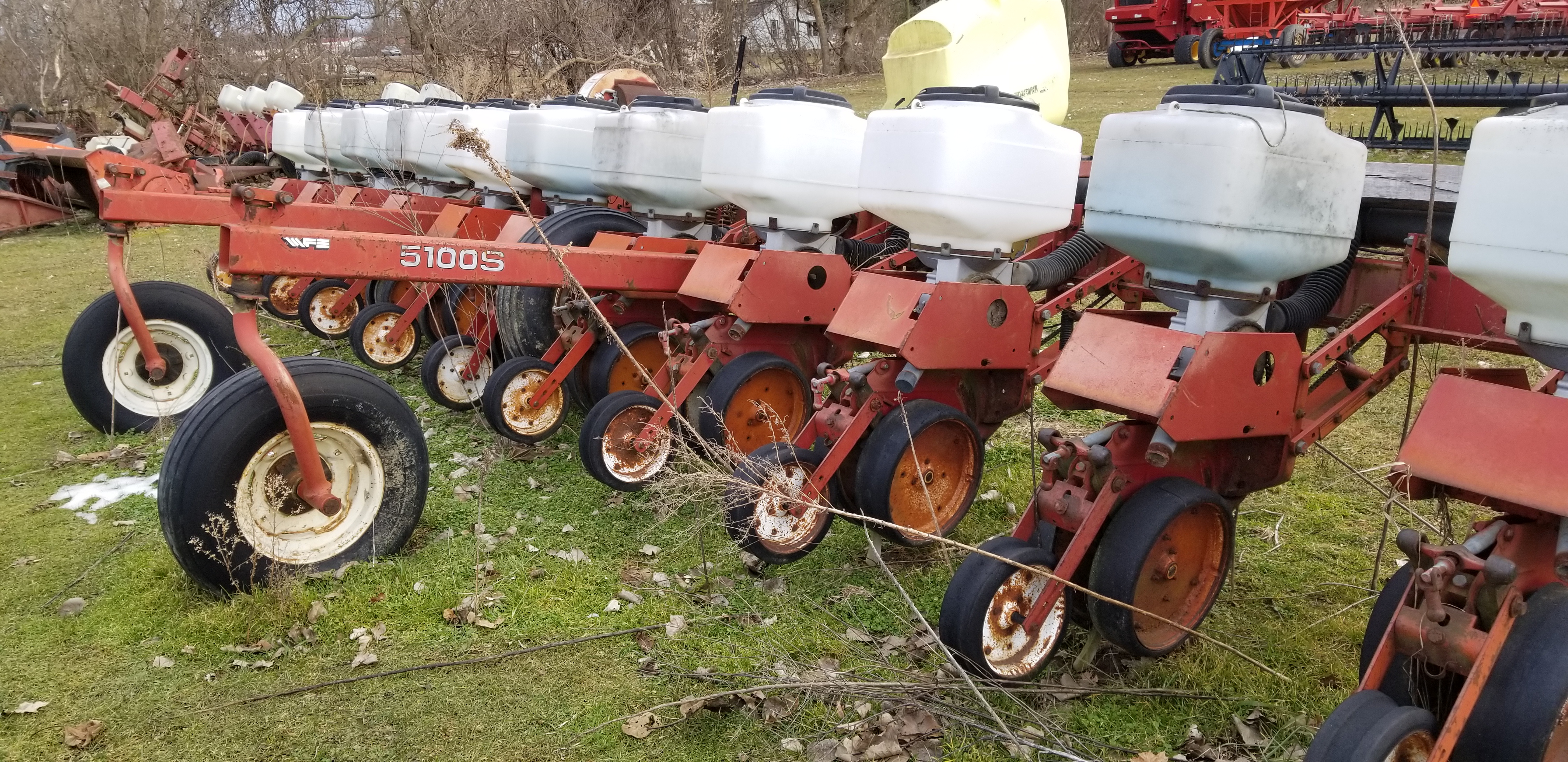 White 5100 Planter