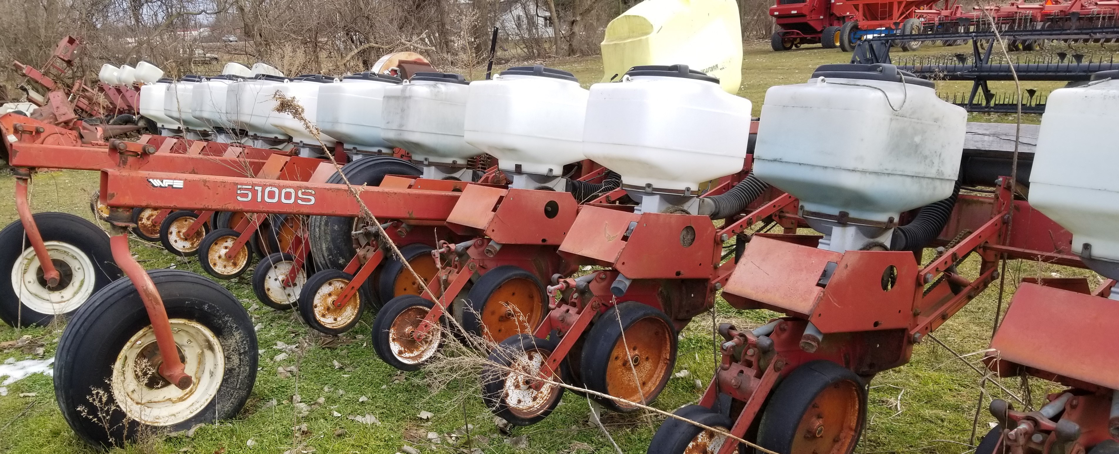 White 5100 Planter