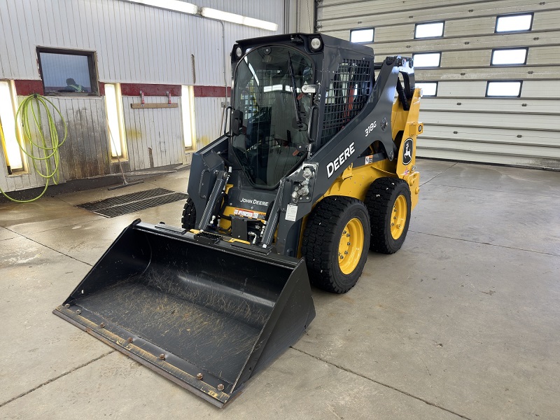 2022 John Deere 318G Skid Steer Loader