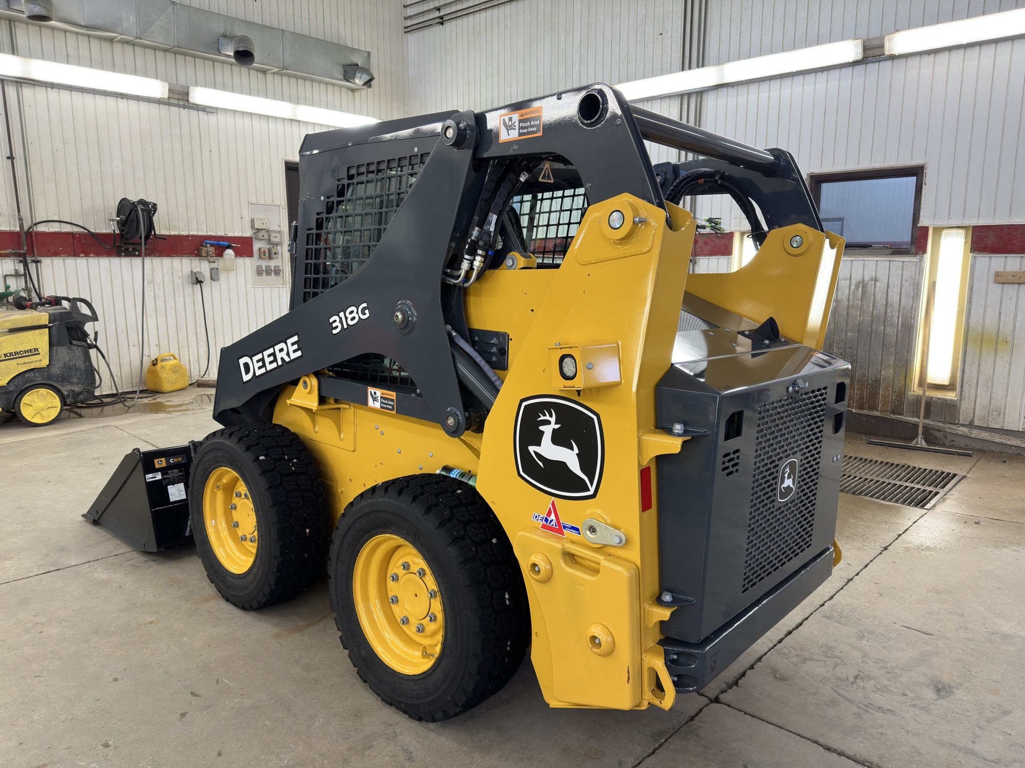 2022 John Deere 318G Skid Steer Loader