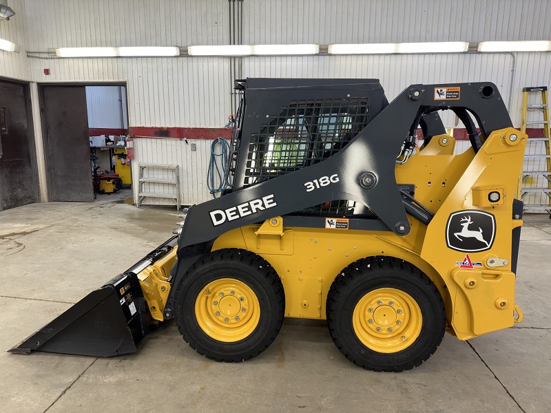 2022 John Deere 318G Skid Steer Loader