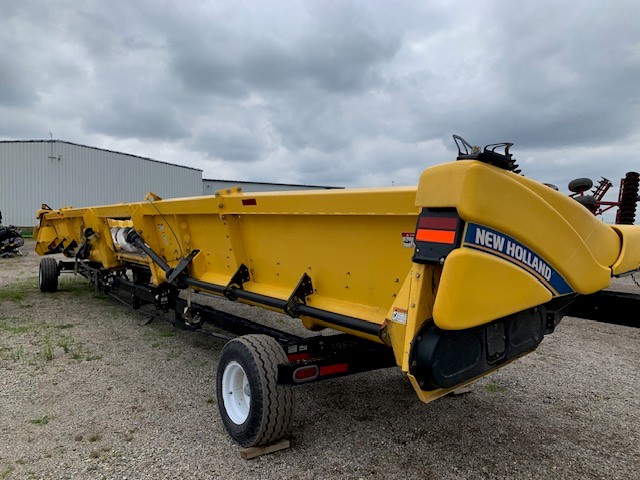 2013 New Holland 98D Header Corn Head