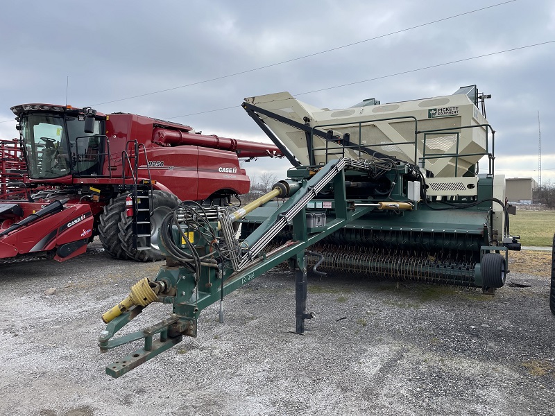 2012 Pickett TWIN MASTER Combine