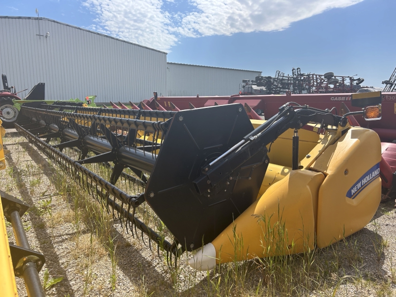 2014 New Holland 740CF-30 Header Flex