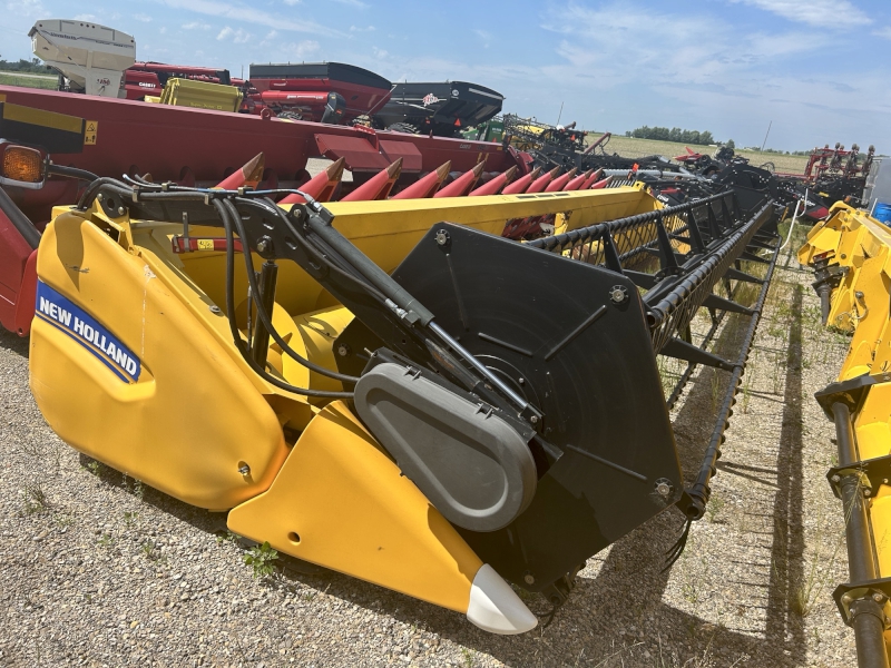 2014 New Holland 740CF-30 Header Flex