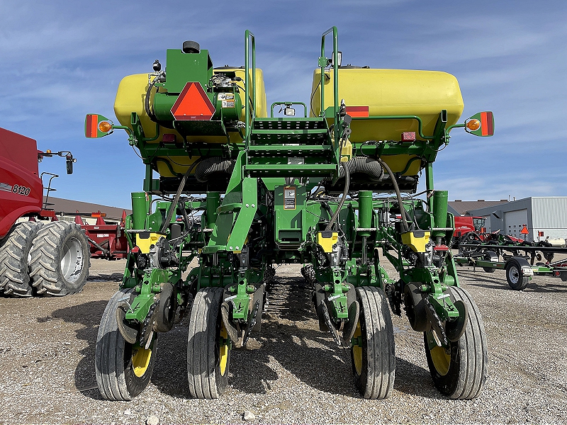 2015 John Deere 1775NT Planter