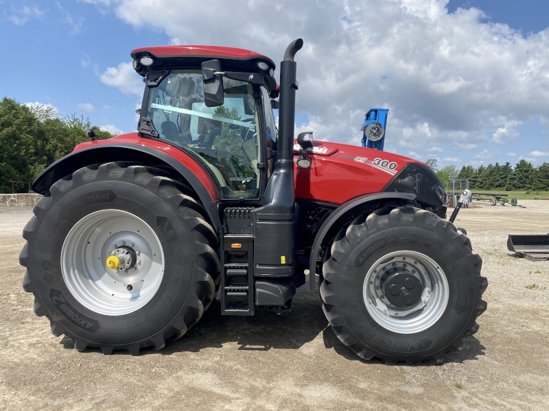 2024 Case IH OPTUM 300 Tractor