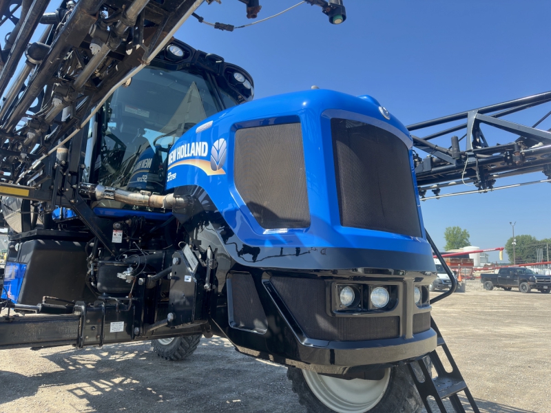 2014 New Holland SP.275R Sprayer/High Clearance