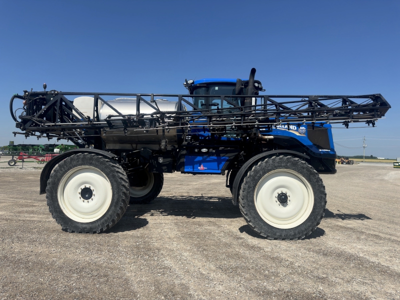 2014 New Holland SP.275R Sprayer/High Clearance