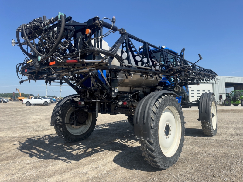 2014 New Holland SP.275R Sprayer/High Clearance