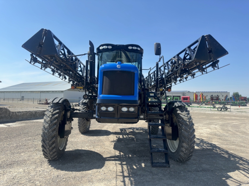 2014 New Holland SP.275R Sprayer/High Clearance