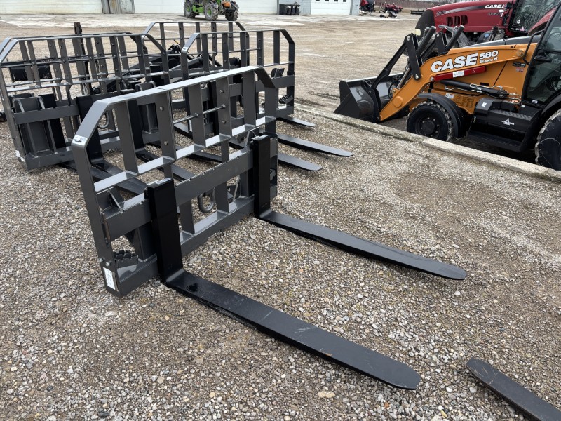 2025 CNH HD5548AO600 Pallet Fork