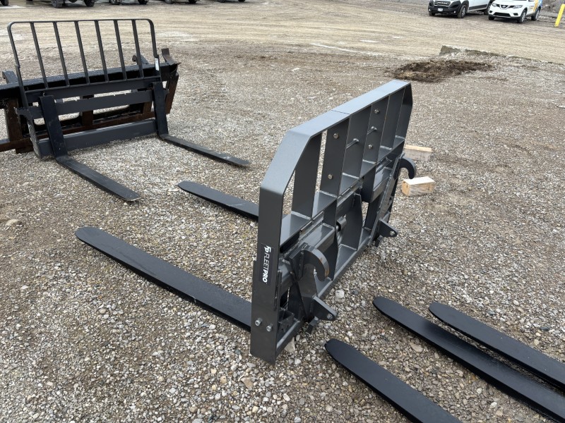 2025 CNH HD5548AO600 Pallet Fork