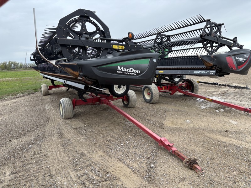 2015 MacDon FD75-30 Header Draper Flex