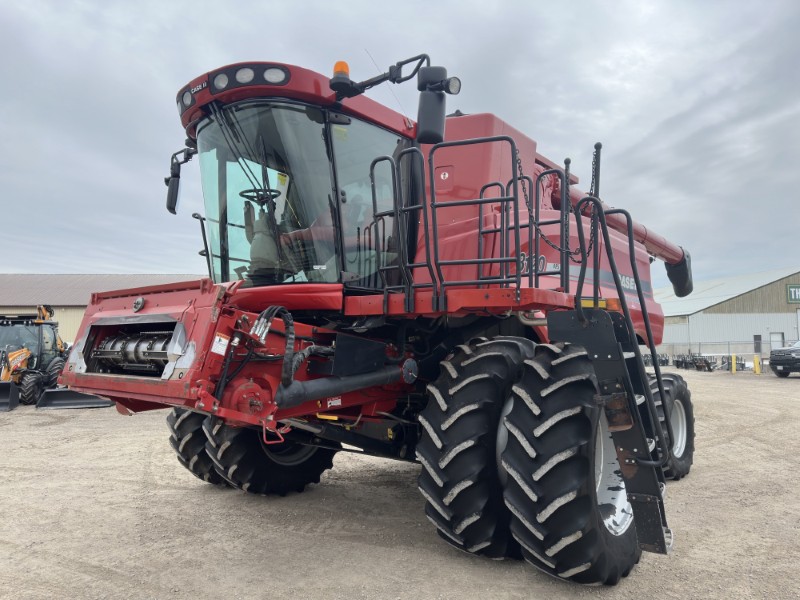 2010 Case IH 8120 Combine