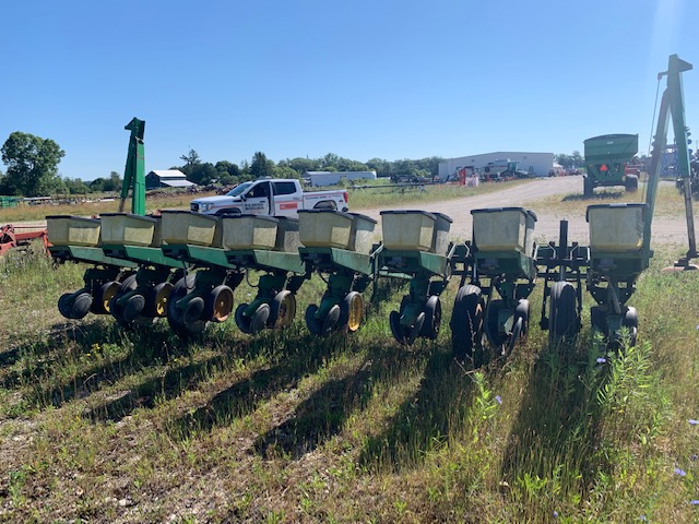 John Deere 7000 Planter